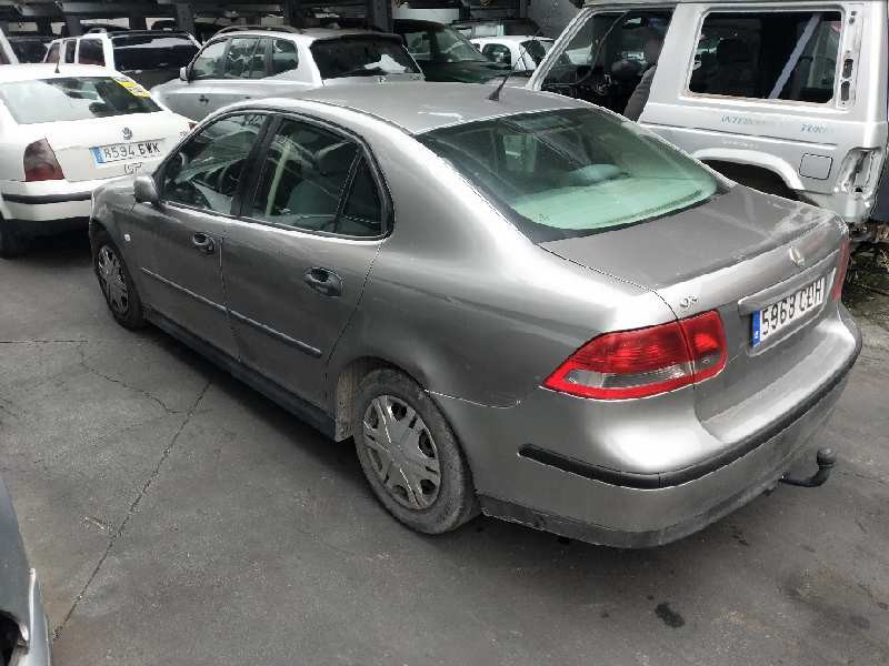 saab 9-3 berlina del año 2003