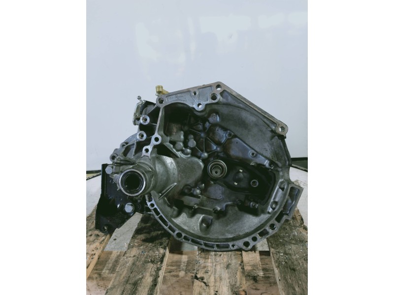 Recambio de caja cambios para citroen c3 1.1 furio referencia OEM IAM 20CQ08 1073140 5V