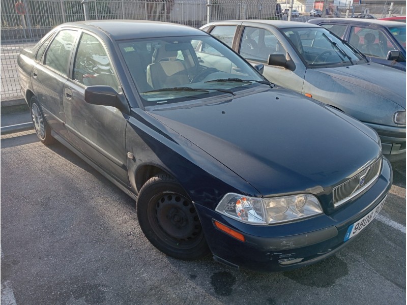 volvo s40 berlina del año 2000