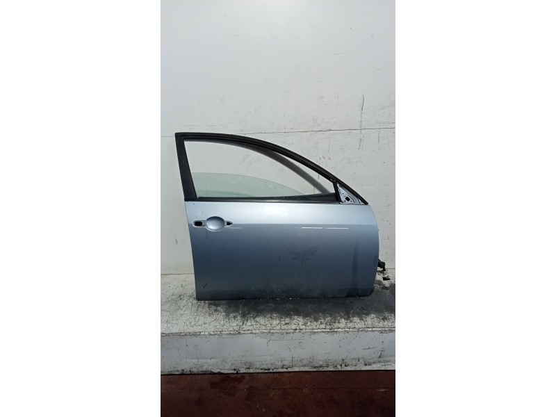 Recambio de puerta delantera derecha para nissan primera berlina (p12) acenta referencia OEM IAM   5P