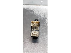 Recambio de mando elevalunas delantero derecho para hyundai santa fe (sm) 2.0 crdi vgt comfort referencia OEM IAM 9358026100 935 2