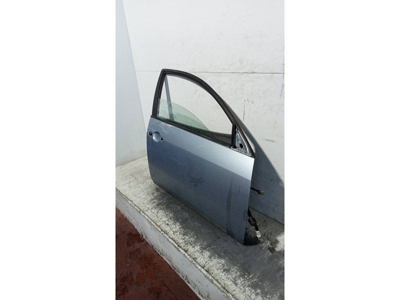 Recambio de puerta delantera derecha para nissan primera berlina (p12) acenta referencia OEM IAM   5P