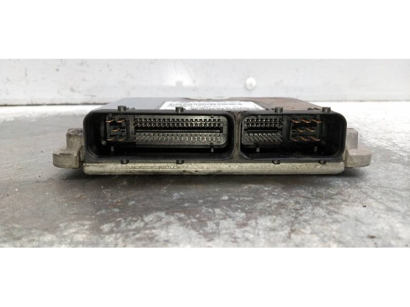 Recambio de centralita motor uce para volkswagen golf iv berlina (1j1) conceptline referencia OEM IAM IAW4MVDR 036906034DR 61600