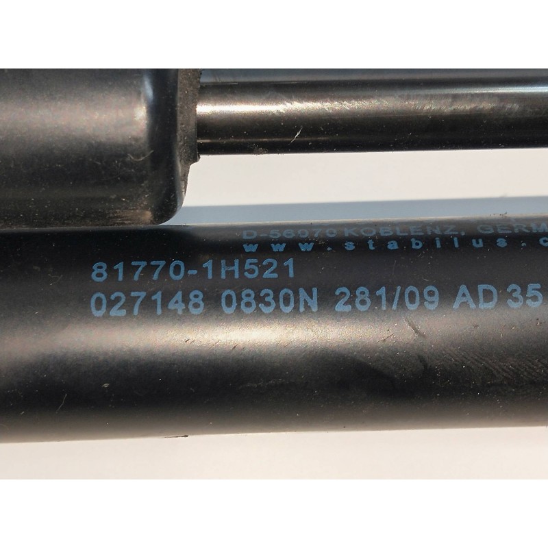 Recambio de amortiguadores maletero / porton para kia cee´d sporty wagon active referencia OEM IAM 817701H521  