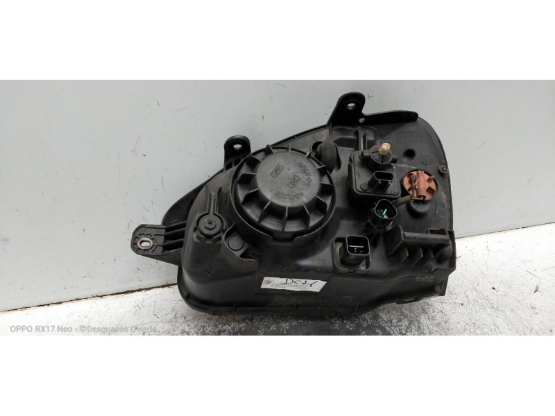 Recambio de faro derecho para hyundai santa fe (sm) 2.0 crdi vgt comfort referencia OEM IAM   