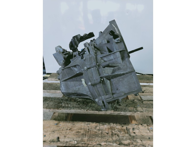 Recambio de caja cambios para renault megane iii berlina 5 p dynamique referencia OEM IAM TL4068 S007223 6V