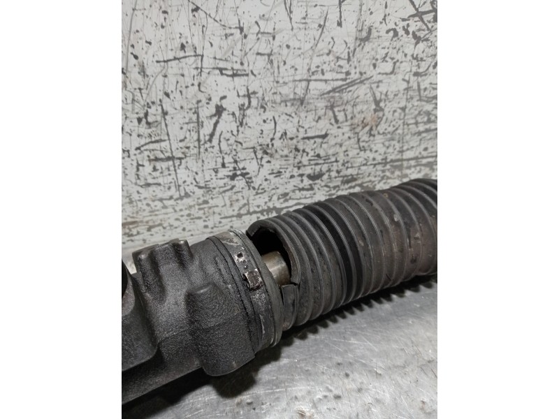 Recambio de cremallera direccion para mercedes clase c (w203) berlina 2.2 cdi cat referencia OEM IAM R20311011007 A20311051001 