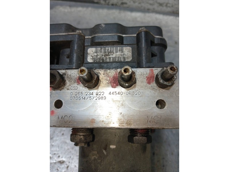 Recambio de abs para toyota corolla verso (r1) 2.2 turbodiesel cat referencia OEM IAM 0265234222 44500F020 