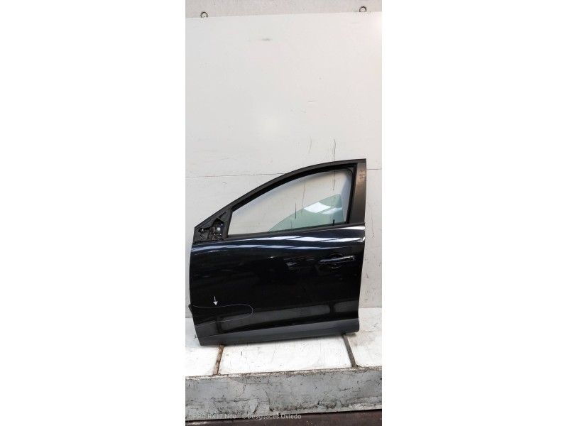 Recambio de puerta delantera izquierda para renault megane iii berlina 5 p dynamique referencia OEM IAM   5P