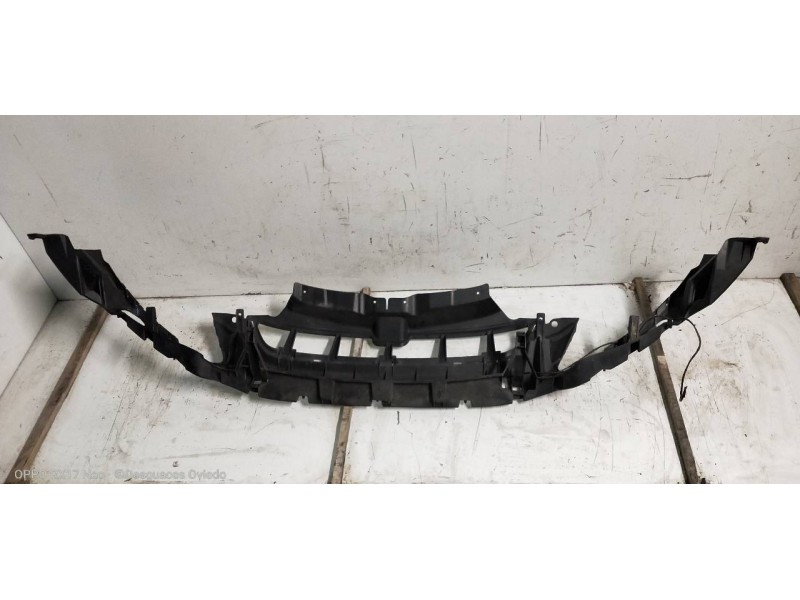 Recambio de rejilla delantera para ford c-max trend referencia OEM IAM   