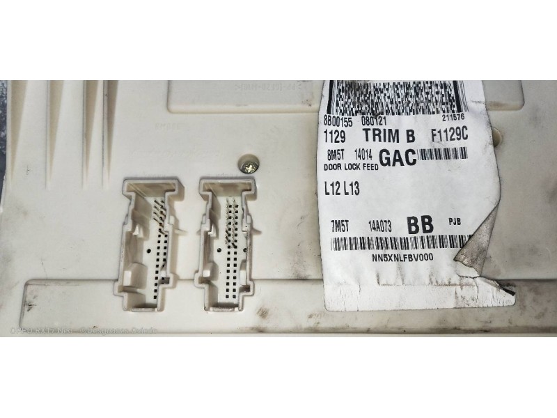 Recambio de caja reles / fusibles para ford focus lim. (cb4) trend referencia OEM IAM 8M5T14014GAC 7M5T14A073BB 