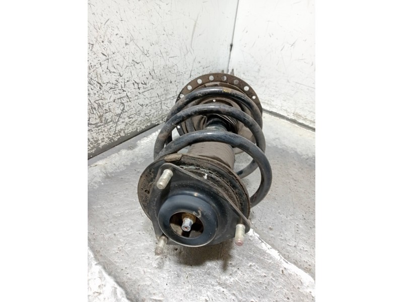 Recambio de amortiguador delantero derecho para mitsubishi outlander (gf0) motion 4wd referencia OEM IAM 4060A562  