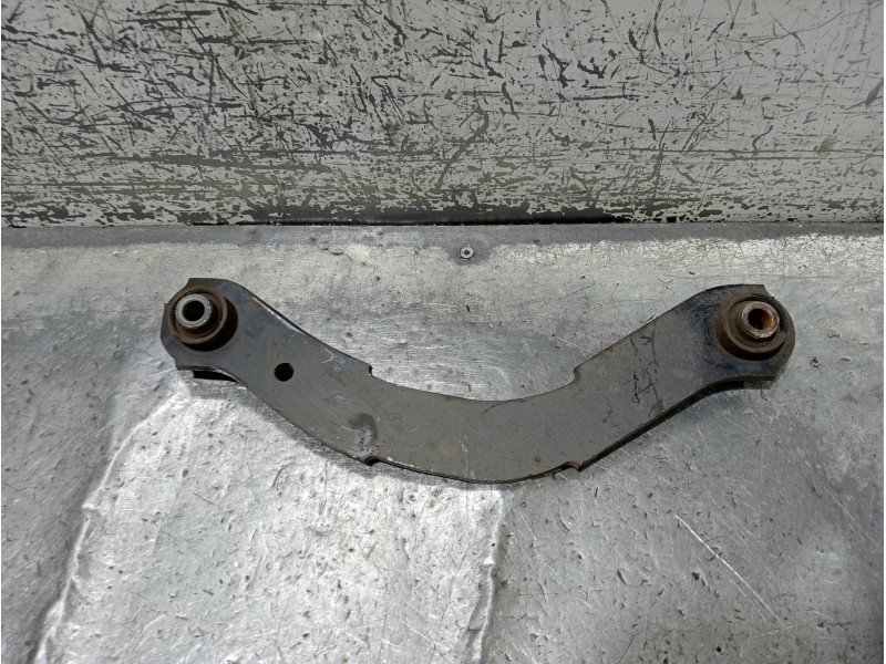 Recambio de brazo suspension inferior trasero derecho para mitsubishi outlander (gf0) motion 4wd referencia OEM IAM   