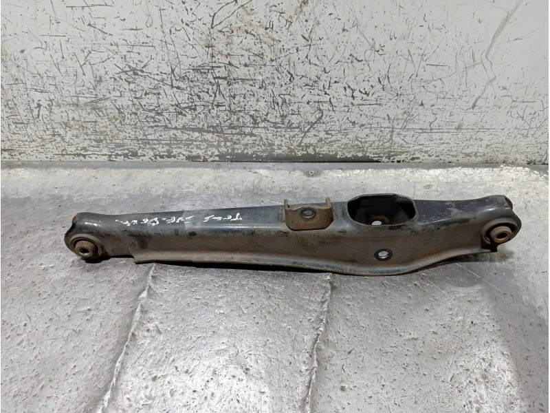 Recambio de brazo suspension superior trasero derecho para mitsubishi outlander (gf0) motion 4wd referencia OEM IAM   