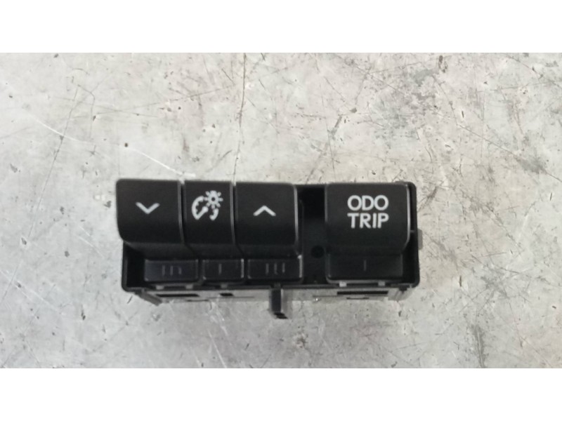 Recambio de mando multifuncion para lexus nx 300h 4wd referencia OEM IAM 2772G90  