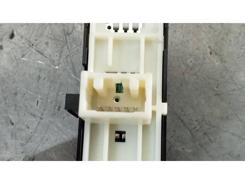 Recambio de mando multifuncion para lexus nx 300h 4wd referencia OEM IAM 2772G90  