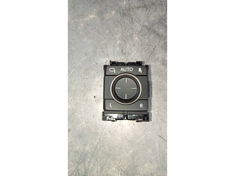 Recambio de mando multifuncion para lexus nx 300h 4wd referencia OEM IAM 7462D90  