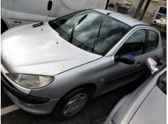peugeot 206 berlina del año 2000