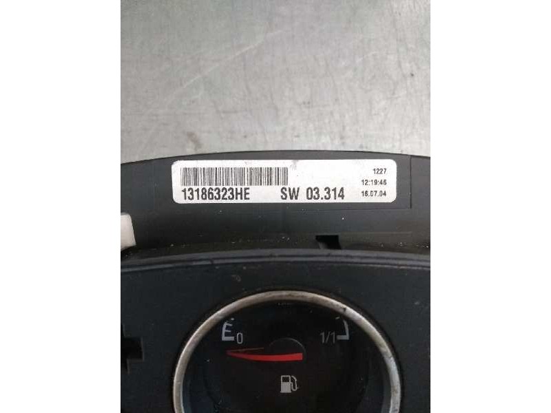 Recambio de cuadro instrumentos para opel astra h berlina 1.7 16v cdti cat (z 17 dtl / lrb) referencia OEM IAM 13186323 HE SW033 Recambio de cuadro instrumentos para opel astra h berlina 1.7 16v cdti cat (z 17 dtl / lrb) referencia OEM IAM 13186323 HE SW033
