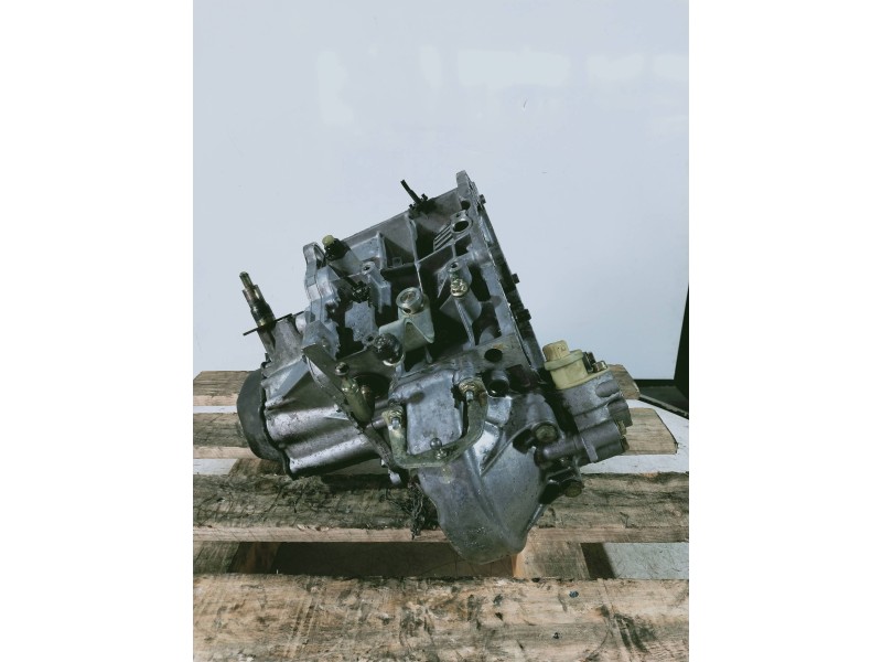 Recambio de caja cambios para citroen xsara berlina 1.9 td px referencia OEM IAM 20TA45 9145119 B 5V