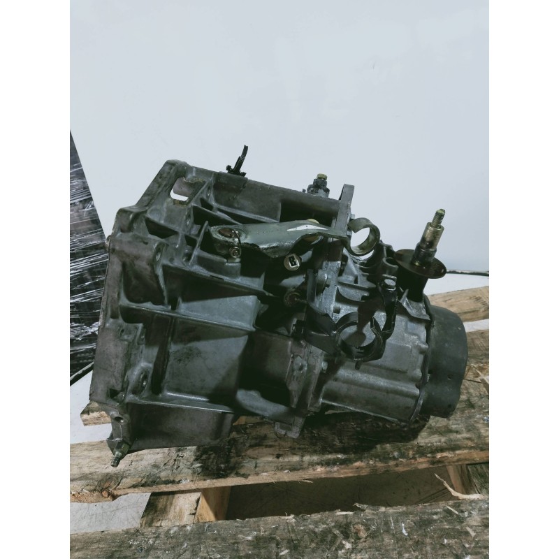 Recambio de caja cambios para citroen xsara berlina 1.9 td px referencia OEM IAM 20TA45 9145119 B 5V