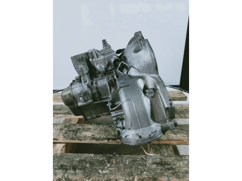 Recambio de caja cambios para opel astra h berlina elegance referencia OEM IAM F17 A12042 W374 5V