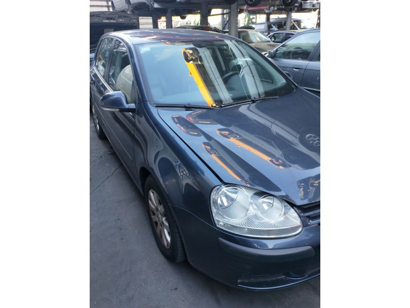 volkswagen golf v berlina (1k1) del año 2004