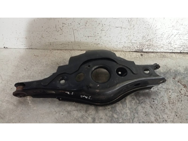 Recambio de brazo suspension inferior trasero izquierdo para lexus nx 300h 4wd referencia OEM IAM   