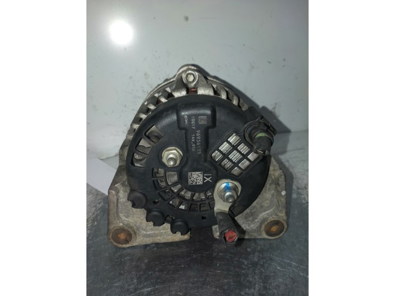 Recambio de alternador para chevrolet aveo ls referencia OEM IAM 9693135  