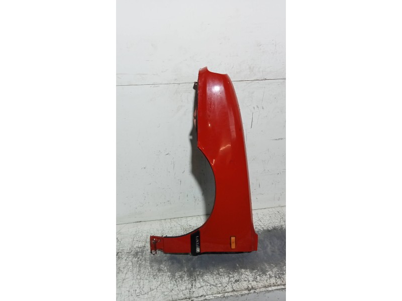 Recambio de aleta delantera izquierda para lancia delta 1.4 cat referencia OEM IAM   