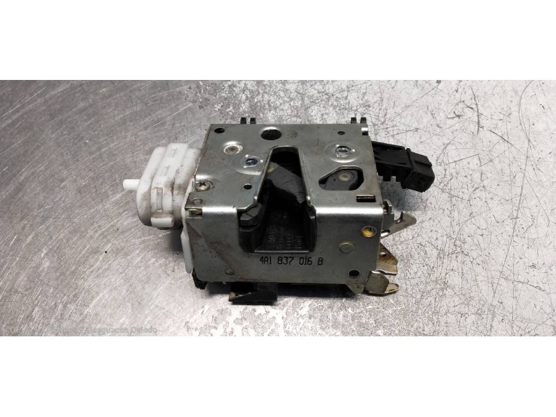 Recambio de motor cierre centralizado delantero derecho para audi 100 berlina (c4) básico referencia OEM IAM 4A1837016B  