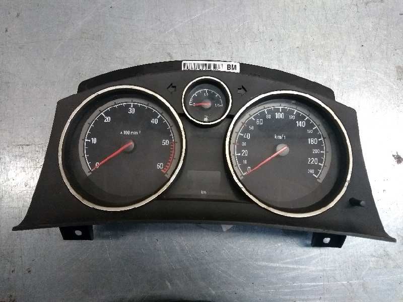 Recambio de cuadro instrumentos para opel astra gtc 1.7 16v cdti referencia OEM IAM 13251615 BM SW7655