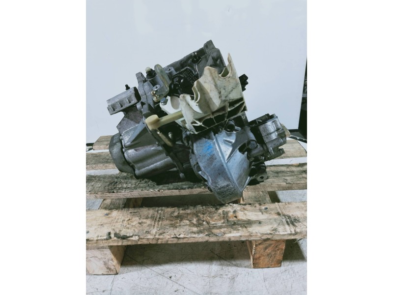 Recambio de caja cambios para peugeot 207 premium referencia OEM IAM 20DP26 0619798 B 5V