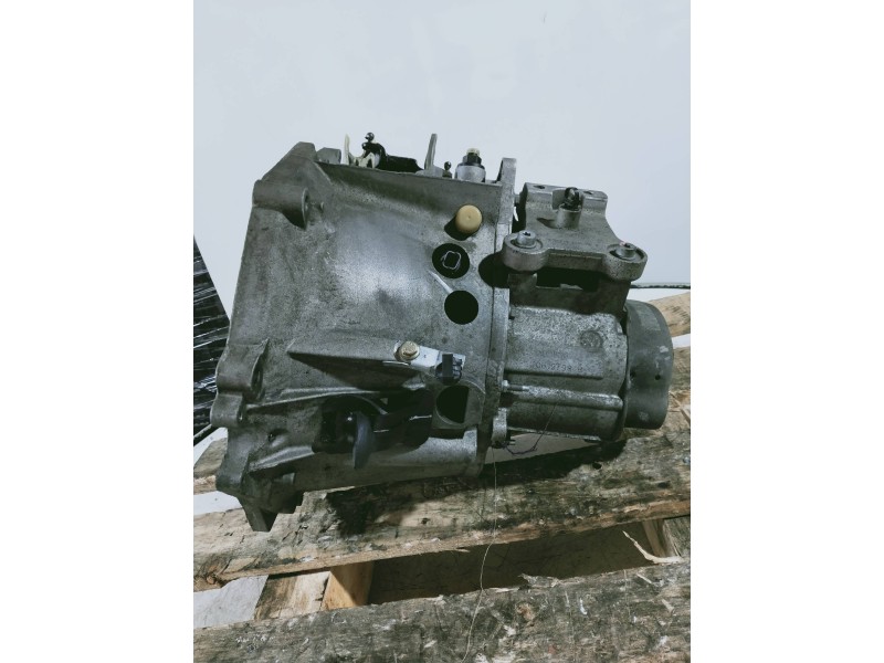 Recambio de caja cambios para peugeot 207 premium referencia OEM IAM 20DP26 0619798 B 5V