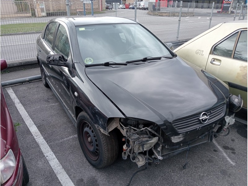 opel astra g berlina del año 2001