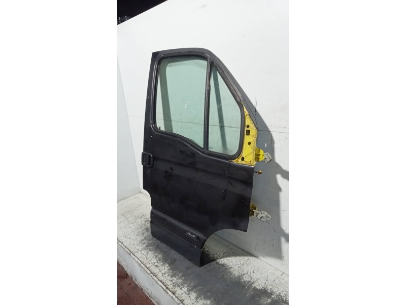 Recambio de puerta delantera derecha para renault mascott 2.8 diesel referencia OEM IAM   2P