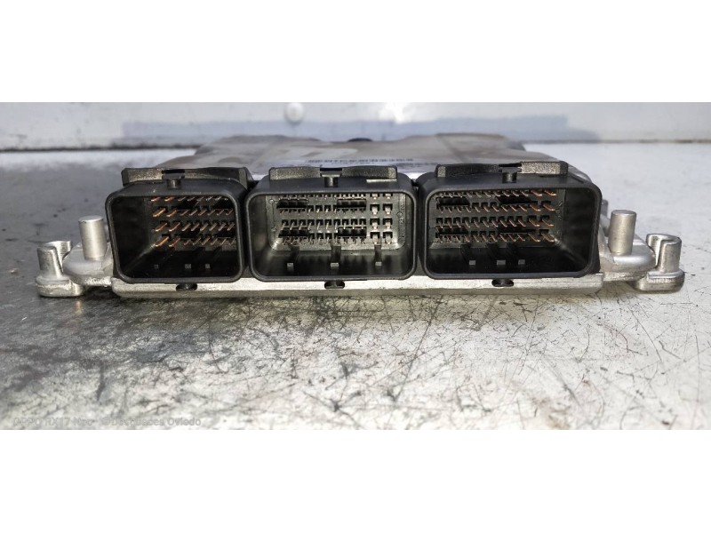 Recambio de centralita motor uce para mitsubishi carisma berlina 5 (da0) 1900 di-d elegance referencia OEM IAM 0281010439 HOM820