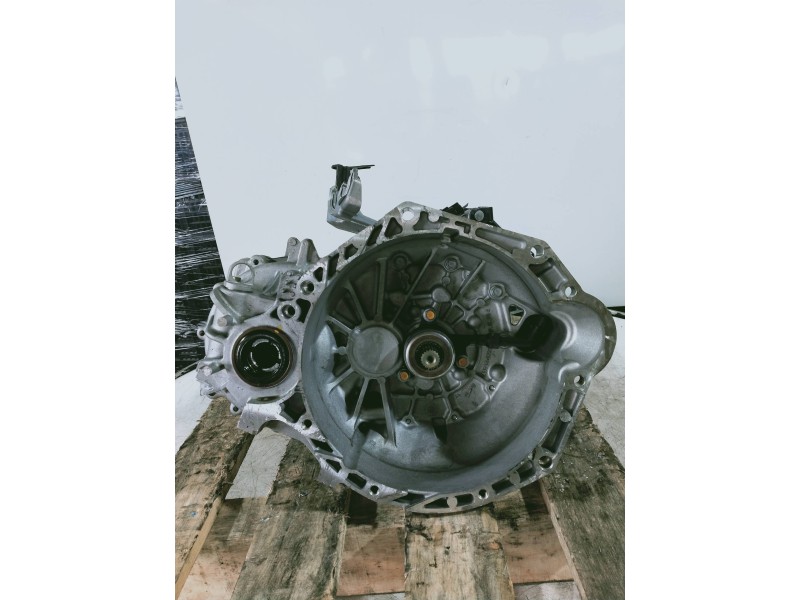 Recambio de caja cambios para hyundai i30 (pd) essence referencia OEM IAM ZG24JJ 360446 6V