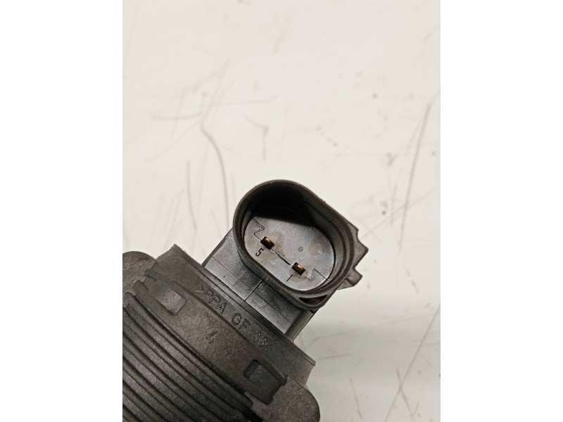 Recambio de valvula egr para cadillac bls business referencia OEM IAM 55215031  