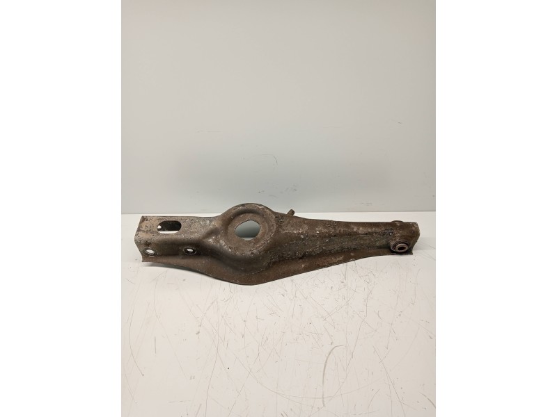 Recambio de brazo suspension inferior trasero izquierdo para peugeot 406 berlina (s1/s2) stdt referencia OEM IAM   