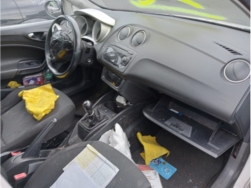 seat ibiza st (6j8) del año 2010