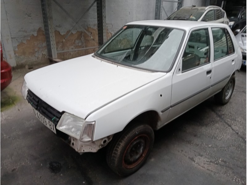 peugeot 205 berlina del año 1997