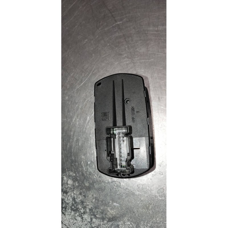 Recambio de mando elevalunas delantero izquierdo para opel corsa d ´´111 years´´ referencia OEM IAM 13258521AA  