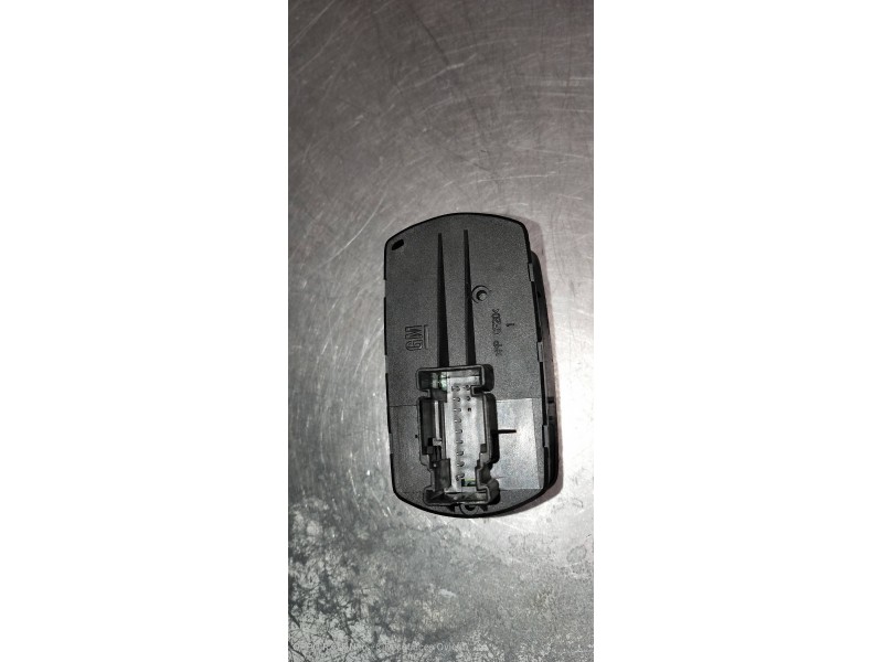 Recambio de mando elevalunas delantero izquierdo para opel corsa d ´´111 years´´ referencia OEM IAM 13258521AA  