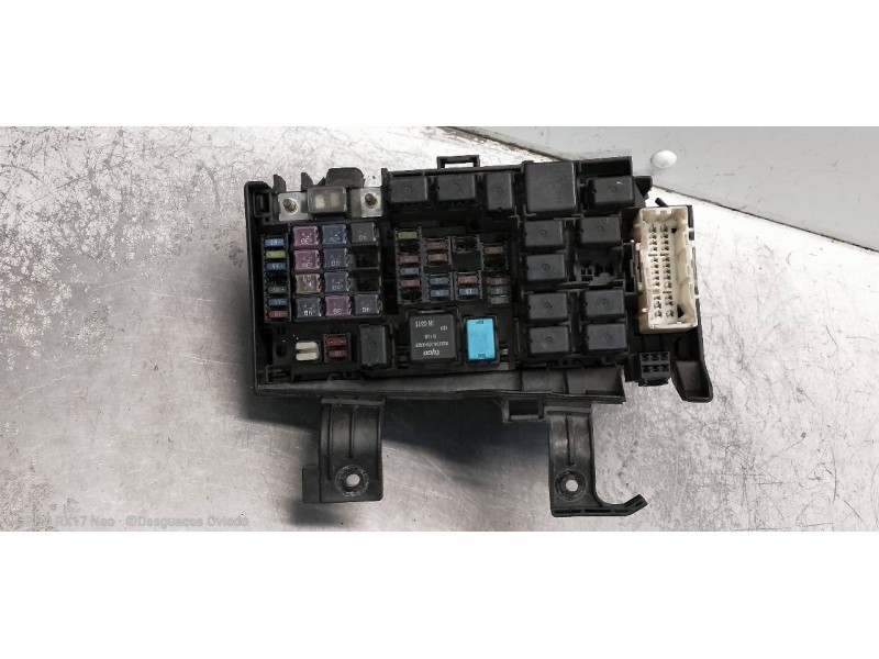 Recambio de caja reles / fusibles para mazda 6 berlina (gg) 2.0 crtd 120 active (5-ptas.) referencia OEM IAM   
