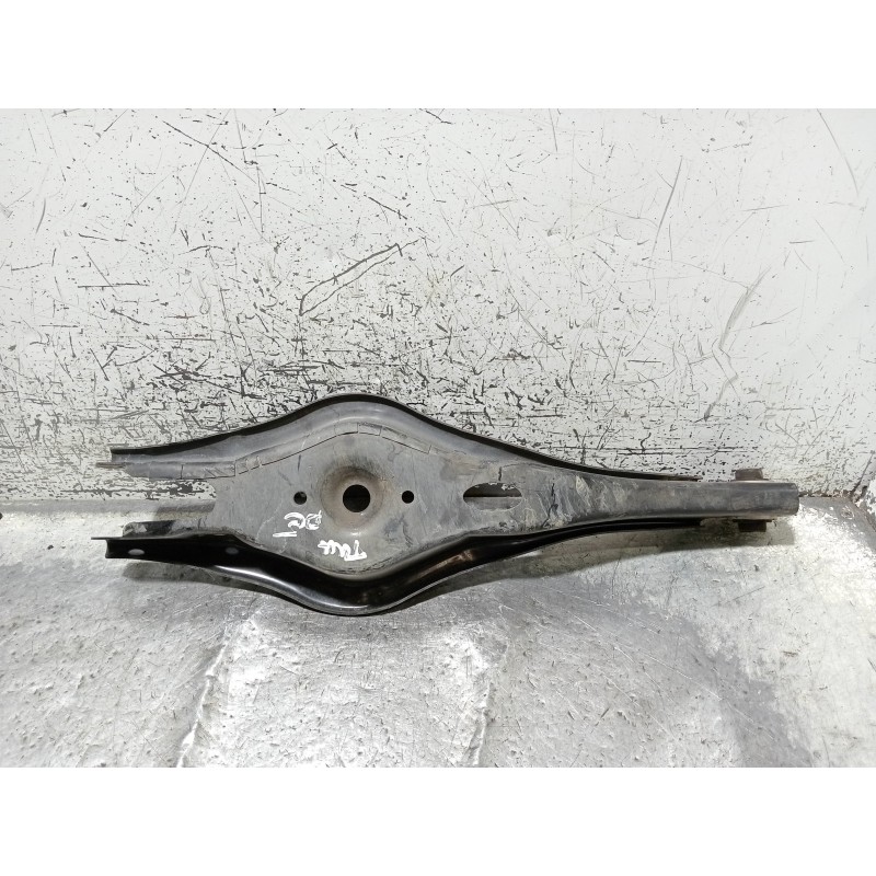 Recambio de brazo suspension inferior trasero derecho para hyundai i30 (pd) essence referencia OEM IAM 55220G4AA0  