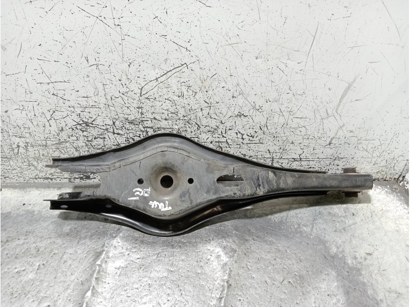 Recambio de brazo suspension inferior trasero derecho para hyundai i30 (pd) essence referencia OEM IAM 55220G4AA0  