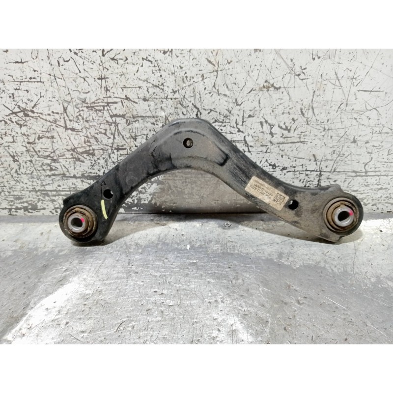 Recambio de brazo suspension superior trasero derecho para hyundai i30 (pd) essence referencia OEM IAM 55101G4AA0  