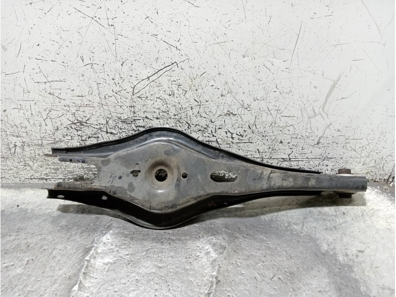 Recambio de brazo suspension inferior trasero izquierdo para hyundai i30 (pd) essence referencia OEM IAM 5510G4AA0  
