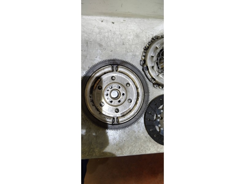Recambio de kit embrague para citroen c4 lim. exclusive referencia OEM IAM   
